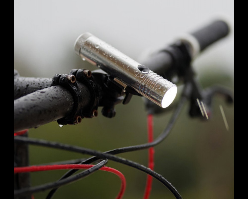 Чи можна їздити на електровелосипеді в дощ? Чи можна їздити на електровелосипеді в дощ?